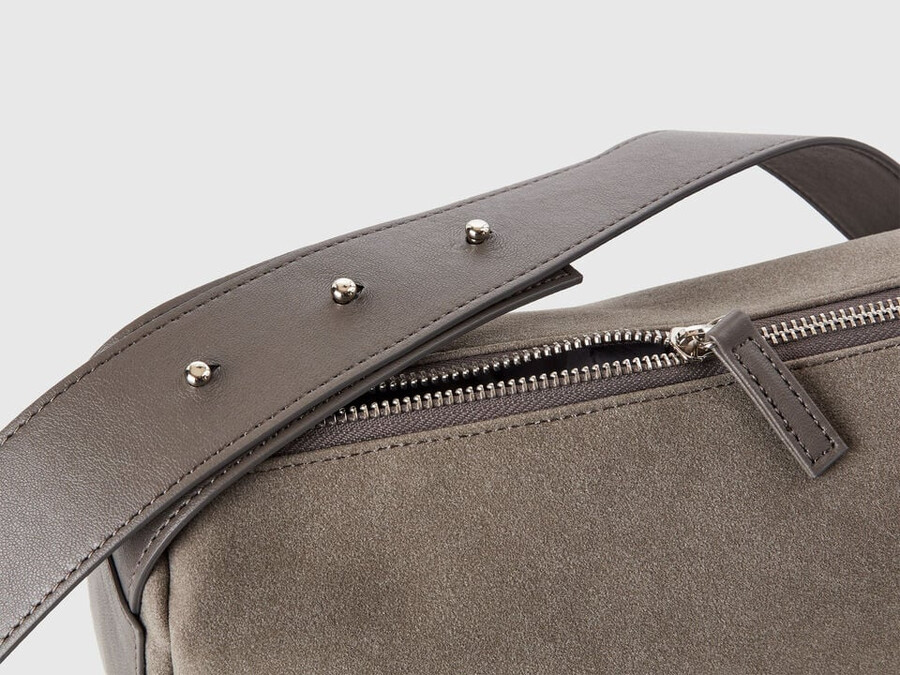 borsa a tracolla effetto scamosciato