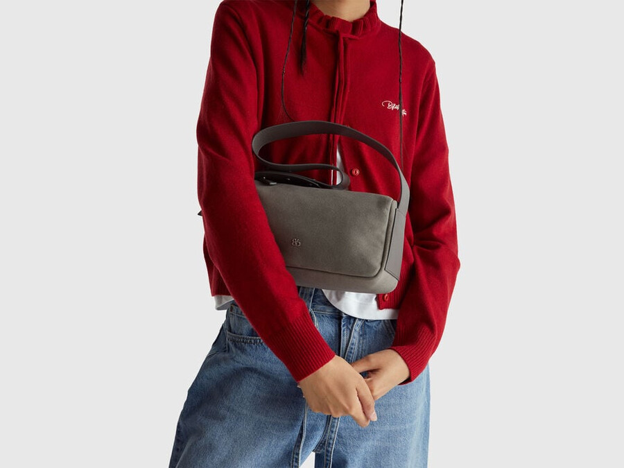 borsa a tracolla effetto scamosciato
