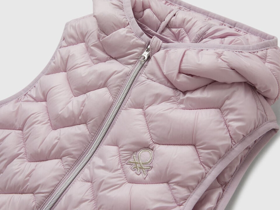 gilet imbottito con cappuccio