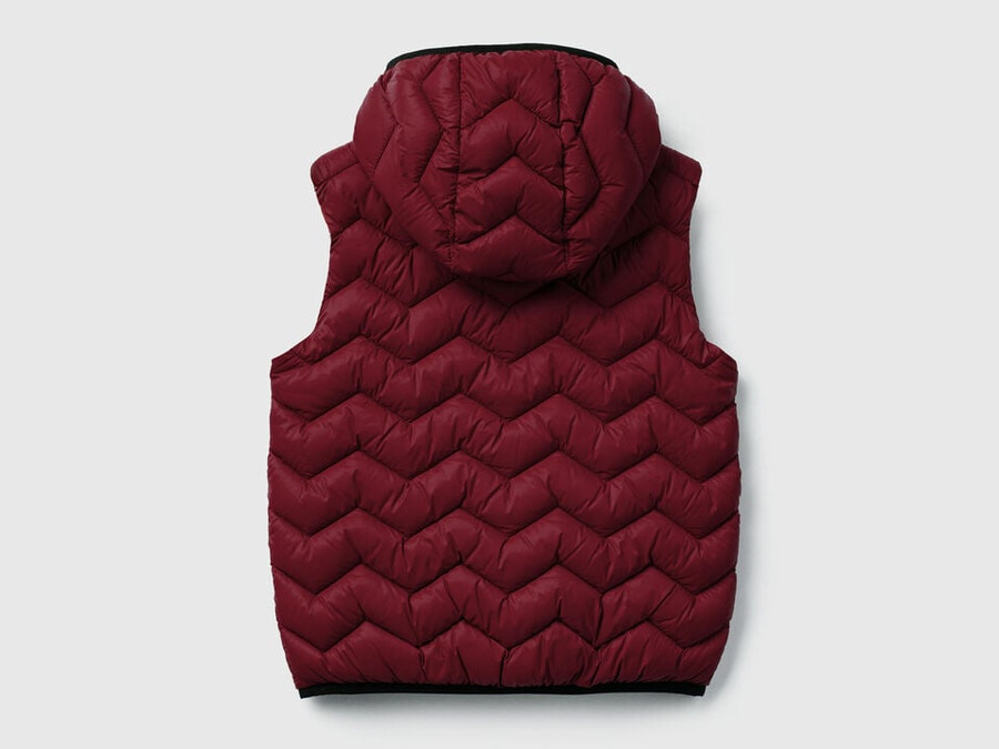 gilet imbottito con cappuccio