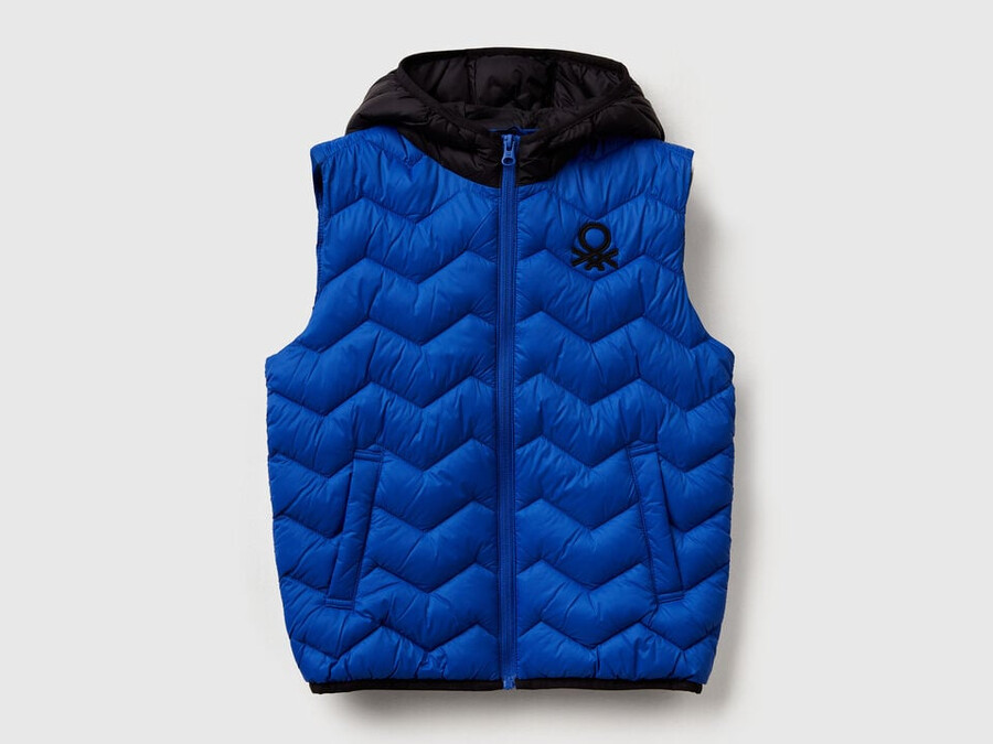 gilet imbottito con cappuccio
