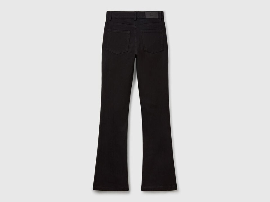 jeans a zampa
